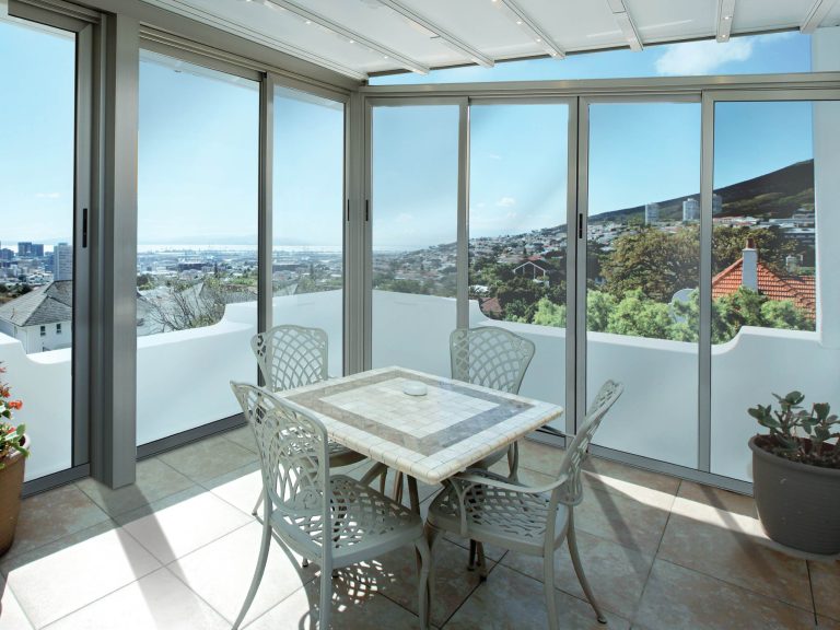 DYNAMO con cerramiento lateral